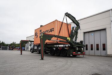 Hammar-XXL45-MSPO-lift-container.jpg