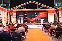 642w1335-20260115-TK-Dach-Forum-gala.jpg