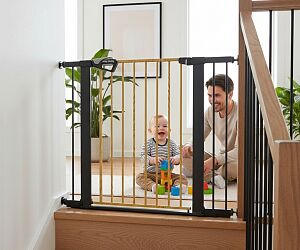 Bramka-zabezpieczajaca-Barierka-na-schody-Guardy-104-Black-Natural-Milly-Mally-main10-5907090700795.jpg
