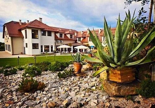 hotel-dudek.jpg [138.46 KB]