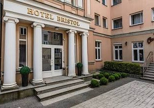 hotel-bristol.jpg [112.86 KB]