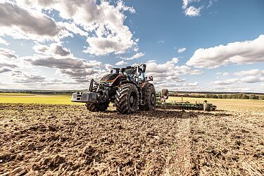 valtra-s-series-germany-low.jpg