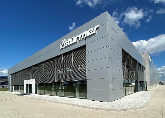 Sturmer-Maszyny-Salon-wystawowy.jpg