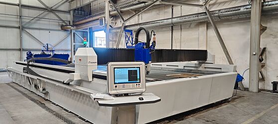 opal-waterjet-eckert-cnc-machine-controler-cnc-2.jpg