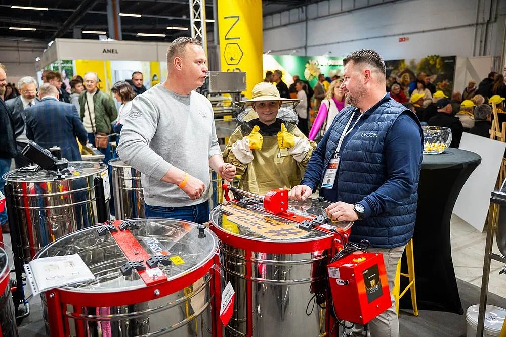 expo2bee-2026-galeria-09.jpg [145.91 KB]