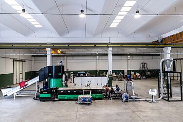 E130-completa-azienda.jpg
