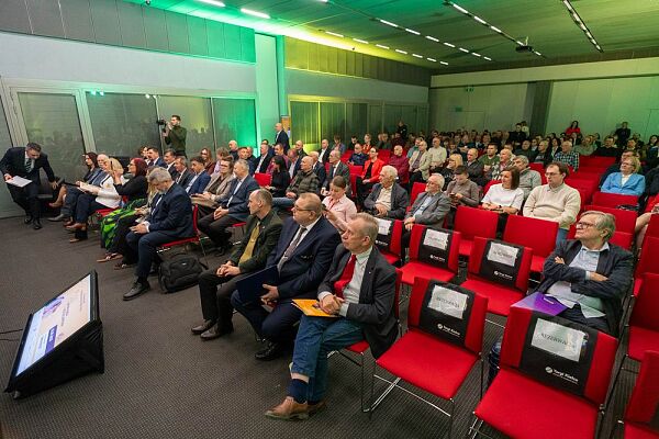 expo2bee-2026-weterynaria-dla-pszczelarstwa-03.jpg