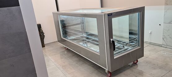 AUTOMAT.Bielsko.katafalk.srebrny1.jpg