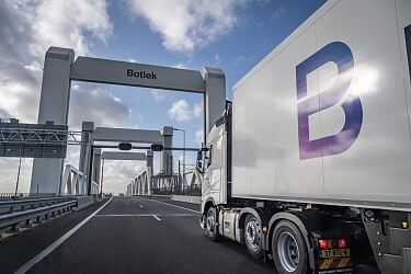 Brenntag-Rotterdam-Azzato-DSC9955-BE.jpg