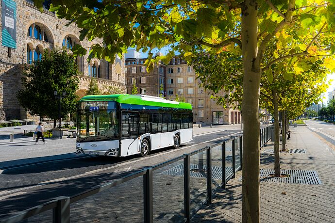 Urbino-105-electric-20.JPG