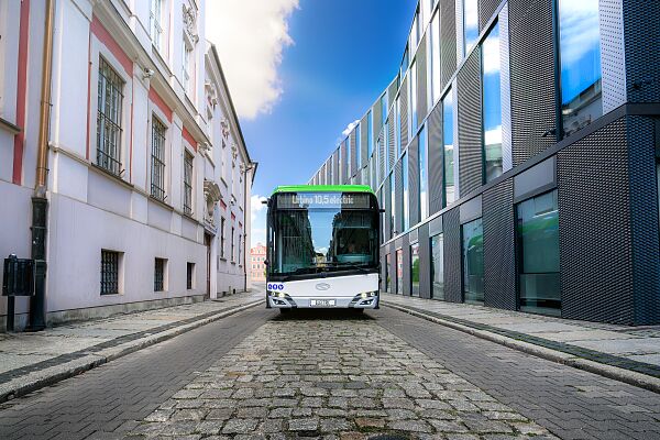 Urbino-105-electric-10.jpg