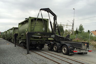 Train-transfer.jpg