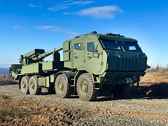 BOHDANA 155 MM ARTILLERY SYSTEM UKRAINIAN ARMOR
