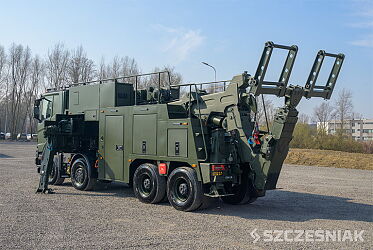 Holownik-3-MSPO.jpg