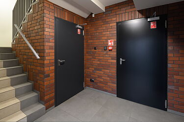 w-241203a-24-3518.jpg