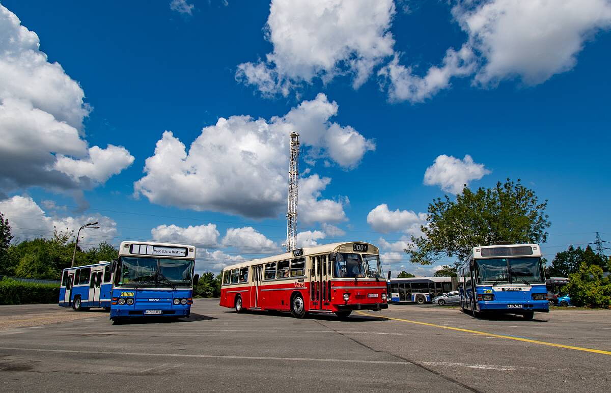 Scania-CR111M.jpg [114.29 KB]
