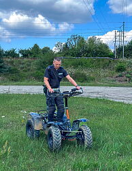 Electric vehicle 4×4 VELEX Sampler