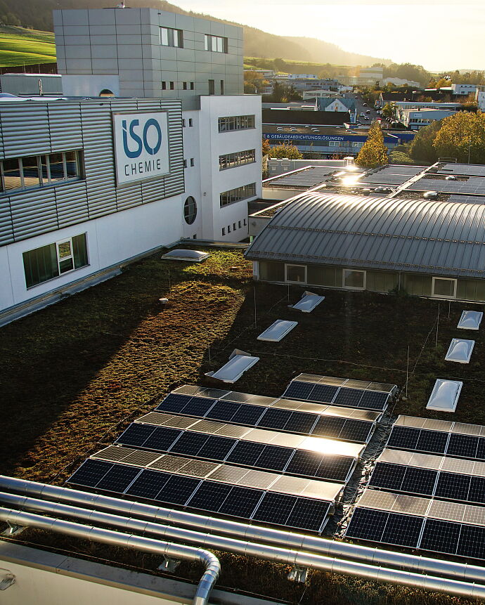 ISO-Chemie-Solar-panels-CMYK-Imagebroschuere-RGB.jpg